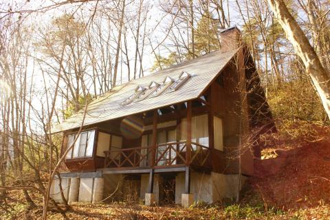 安曇野の暖炉と温泉のある生活 中古物件 泉郷のリゾートライフ